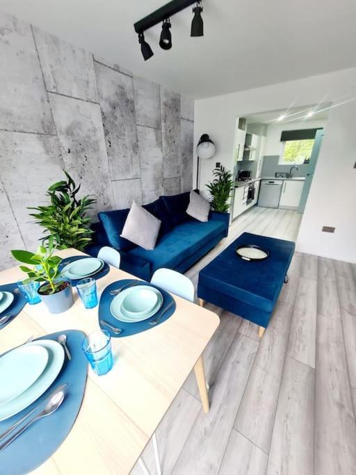 Spacious 5Bed House, Free Parking, No Party ! 글라스고 외부 사진