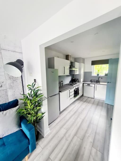 Spacious 5Bed House, Free Parking, No Party ! 글라스고 외부 사진