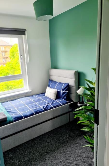 Spacious 5Bed House, Free Parking, No Party ! 글라스고 외부 사진